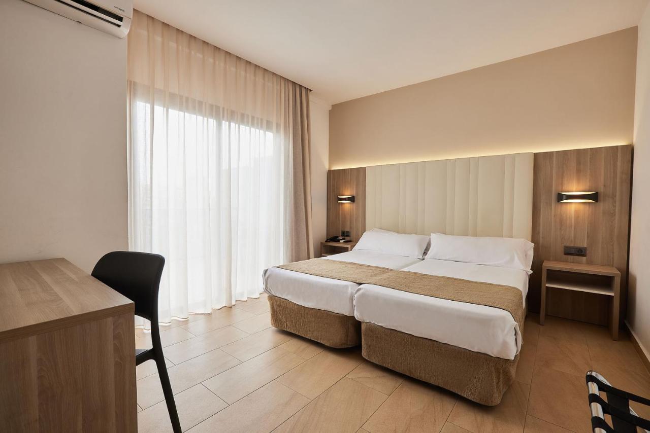 Hotel Bristol 4 Sup بينايدورم المظهر الخارجي الصورة
